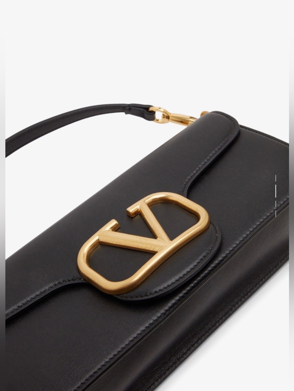 NWT Valentino Garavani Locò Black Leather Shoulder Bag with Gold medium size - Picture 2 of 7